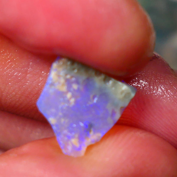 Lightning Ridge Dark base Crystal Seam opal 1.30cts Note this is thin So suit inlay/doublet etc Nice Bright Blue fires to work with 12x11x1.5mm GMB-025