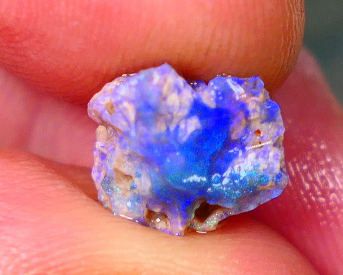 Lightning Ridge Untouched Dark base Crystal Pea Knobby opal rough 2.70cts Very Bright Vibrant Deep Royal Blue fires to gamble 10x10x6mm GMB-023