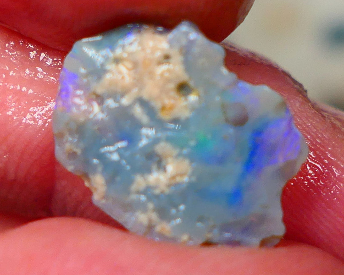 Lightning Ridge Thin dark base seam opal rough 2.90cts Picture stone possibilities ? blue fires 16x12x3mm   GMB-043