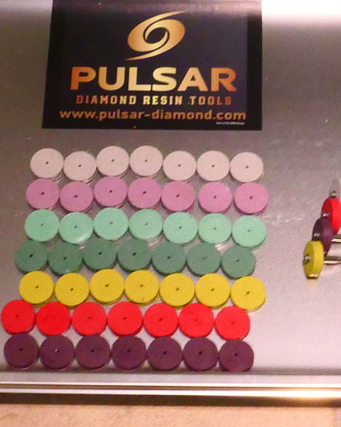 PULSAR DIAMOND® Mini Ripper™ High Purity Diamond Resin Wheels 7 piece Sets 800-1500-3k-6k-10k-15k-30k Grits 2.35mm or 3mm mandrels 22mm Diameter x 5mm Width Soft-Touch Resin Designed for opal  Lapidary Burr For Rotary Tools carving points MADE IN THE UK