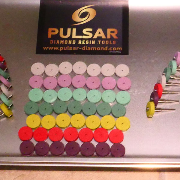 PULSAR DIAMOND® Mini Ripper™ High Purity Diamond Resin Wheels 7 piece Sets 800-1500-3k-6k-10k-15k-30k Grits 2.35mm or 3mm mandrels 22mm Diameter x 5mm Width Soft-Touch Resin Designed for opal  Lapidary Burr For Rotary Tools carving points MADE IN THE UK