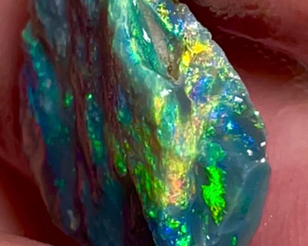 Cutters Select Dark base seam opal rough Green/Yellow/Blue/Orange Multifires 9.80cts Lightning Ridge Bright Vibrant Fires to Cut  22.00x 20.00x 3.00mm NEW943
