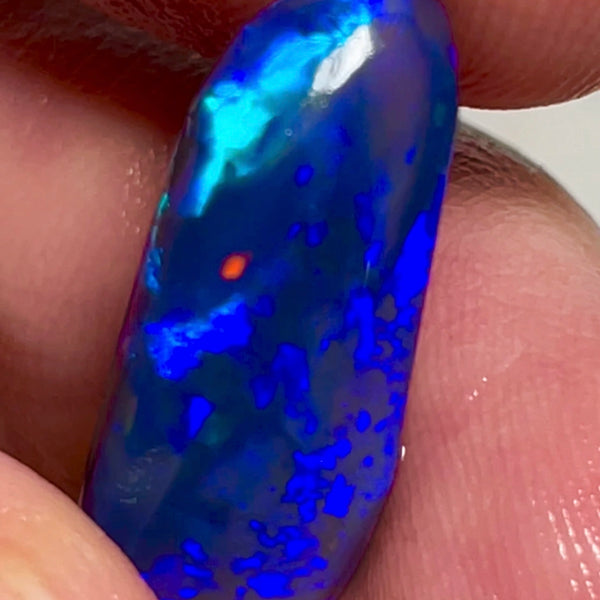 Lightning Ridge Black knobby opal rub/rough 11.25cts Loaded with gorgeous Blues with some green & Red flashes. Polish & Set  22.00x10.00x8.00mm NEW967