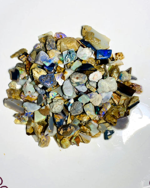 Mixed Field Opal Rough n Rub Parcel Mixed material From the Miners Cutting room 420cts Lots fires / Multifires 25x14x8mm to 3x2x1mm WAA95