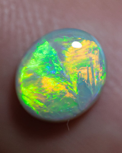 Crystal Opal Gemstone 0.95cts N7 Body Tone B2 Brightness  Broadflash & Brush Stroke pattern with TOP Multi colour fires WSA041021C