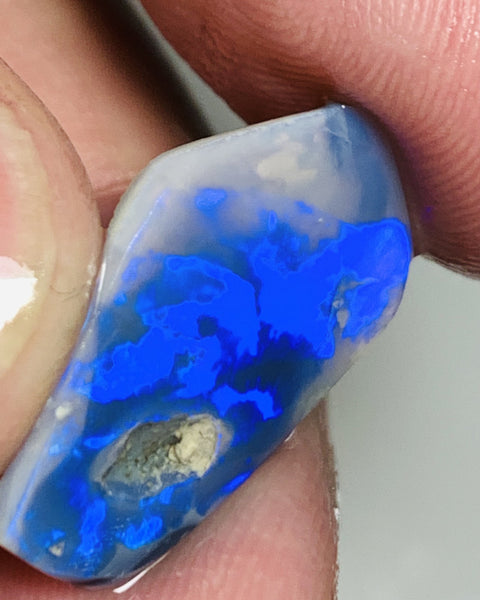 Australian Opal Gem Grade Single semi Black 5cts Rub/Rough Super bright Orange/Yellow & Multifires Broad flash / almost Flagstone pattern 22x14x2mm WSN28