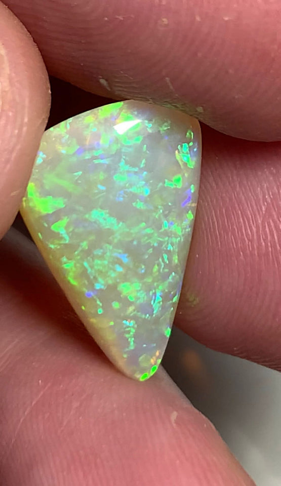 Crystal Opal Gemstone 5.9cts High Dome Top Notch Skin to Skin Bright GEM N8 Bodytone B2 Brightness WSA937