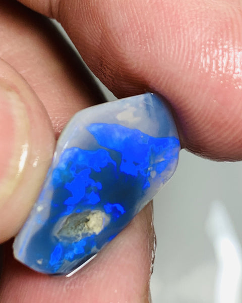 Australian Opal Gem Grade Single semi Black 5cts Rub/Rough Super bright Orange/Yellow & Multifires Broad flash / almost Flagstone pattern 22x14x2mm WSN28