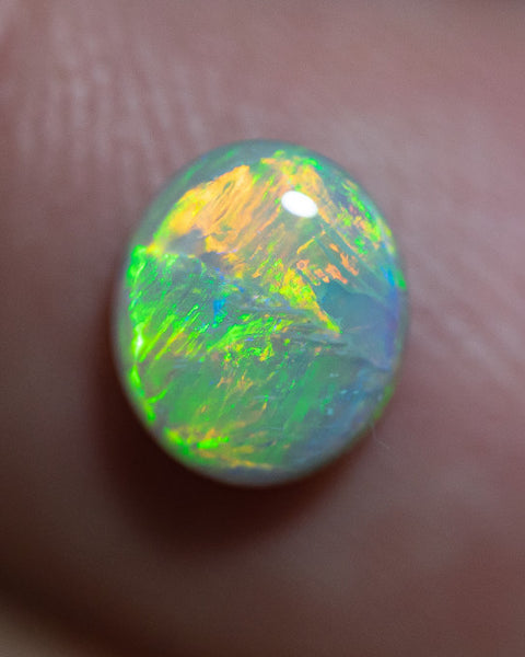 Crystal Opal Gemstone 0.95cts N7 Body Tone B2 Brightness  Broadflash & Brush Stroke pattern with TOP Multi colour fires WSA041021C